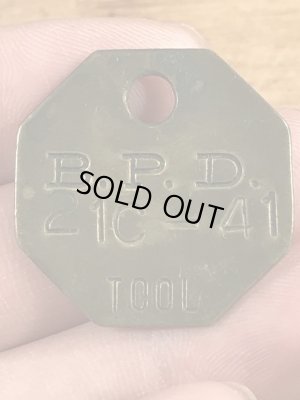 B.P.D.“21C-41”のツールのビンテージ真鍮タグ