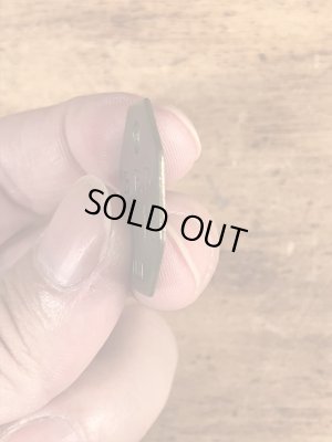 B.P.D.“21-16”と書かれたツールに付いていたヴィンテージブラスタグ