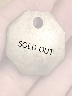 B.P.D.“21-16”と書かれたツールに付いていたヴィンテージブラスタグ