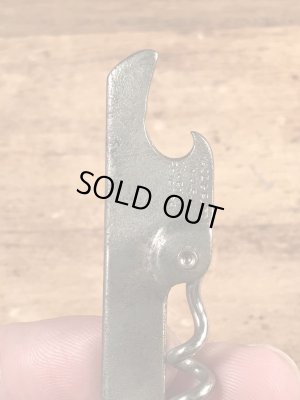 ホテルの企業物のコークスクリューが付いたビンテージ栓抜き