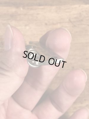 企業物の折り畳みのコークスクリューが付いたヴィンテージボトルオープナー