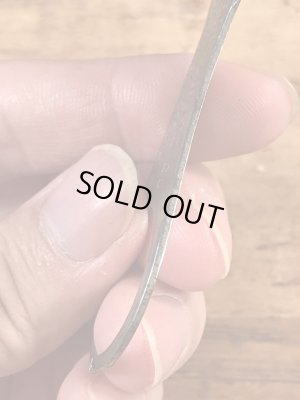 アンティークのボトルオープナーなどが付いたS.Mechalovitz Co.のヴィンテージシガーボックスオープナー