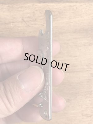 企業物の折り畳みのコークスクリューが付いたビンテージ栓抜き