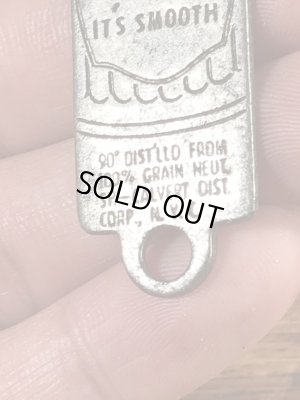 カルバートジンのボトル型のビンテージ栓抜き