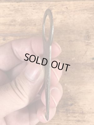 アンティークのポケットツールが付いたビンテージ栓抜き