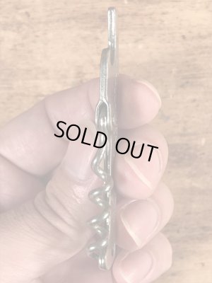 ウイスキーの折り畳みのコークスクリューが付いたビンテージ栓抜き