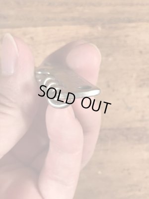 Gallagher & Burtonのウイスキーのヴィンテージボトルオープナー