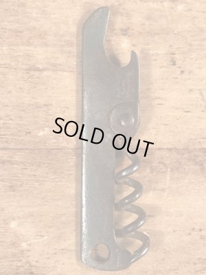 企業物の折り畳みのコークスクリューが付いたヴィンテージボトルオープナー