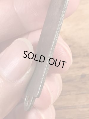 カルバートジンのボトル型のビンテージ栓抜き