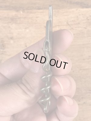 ホテルの企業物のコークスクリューが付いたビンテージ栓抜き