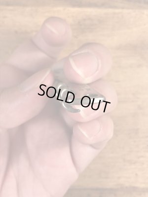 企業物の折り畳みのコークスクリューが付いたヴィンテージボトルオープナー