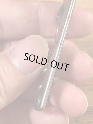 Gallagher & Burtonのウイスキーのヴィンテージボトルオープナー