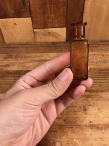 他の写真3: The Abbott Alkaloidal Company Brown Glass Bottle　アボットラボラトリーズ　ビンテージ　ブラウンボトル　薬瓶　アンティーク