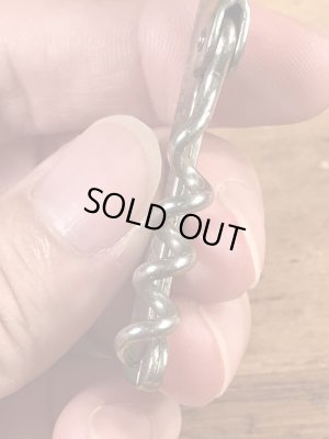 Gallagher & Burtonのウイスキーのヴィンテージボトルオープナー