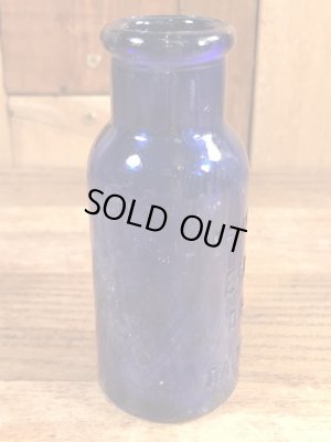 エマーソンドラッグ社製の青色のアンティークの薬瓶