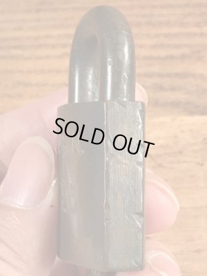 Sargent社製のU.S.N.のヴィンテージパドロックキー