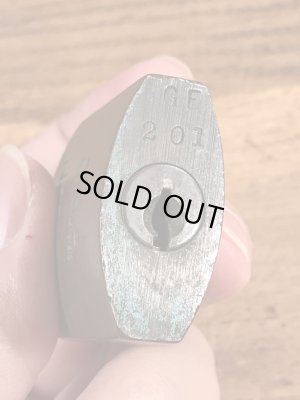 Sargent社製のU.S.N.のヴィンテージパドロックキー