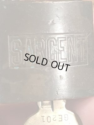 Sargent社製のU.S.N.のヴィンテージパドロックキー
