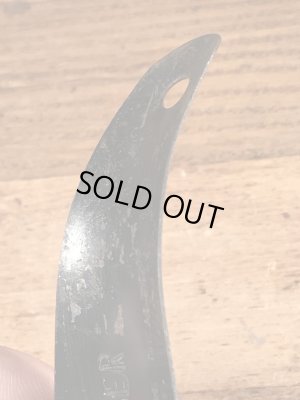 黒ラッカーのメタル製のビンテージ靴ベラ