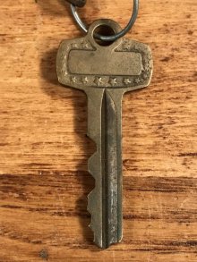 他の写真1: Best “Standard Oil Company” Brass Padlock Key　スタンダードオイル　ビンテージ　南京錠　鍵　50〜60年代