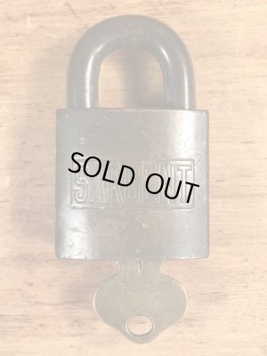 Sargent社製のU.S.N.のヴィンテージパドロックキー
