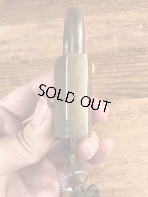 Best社のスタンダードオイルカンパニーのビンテージ南京錠