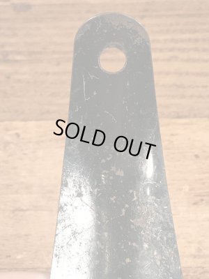 黒ラッカーのメタル製のビンテージ靴ベラ