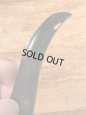 モンゴメリーワードの黒ラッカーのビンテージ靴ベラ