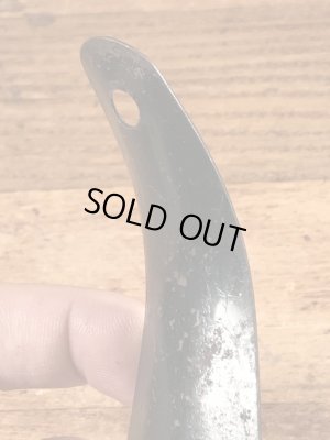 黒ラッカーのメタル製のビンテージ靴ベラ