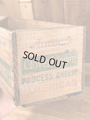 Cloverbloom社製のチーズが入っていたビンテージ木箱