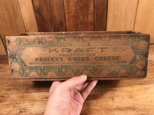 他の写真3: Kraft Process Swiss Cheese Wood Cheese Box　クラフト　ビンテージ　チーズボックス　木箱　〜40年代