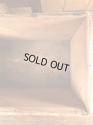 White Horse Cellerのスコッチウイスキーのビンテージ木箱