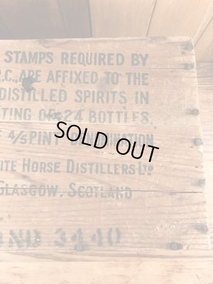 White Horse Cellerのスコッチウイスキーのビンテージ木箱