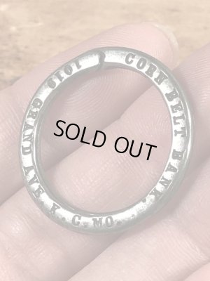 アドバタイジング物のノベルティのヴィンテージキーリング