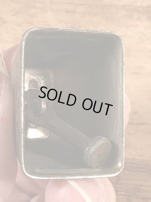 オイル会社のアドバタイジング物のヴィンテージブラスベル