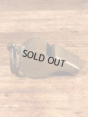 ミリタリー物の真鍮製のヴィンテージホイッスル