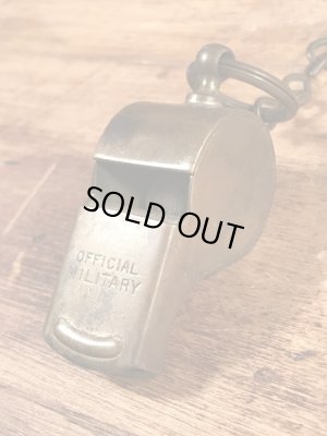 ミリタリー物のブラス製のビンテージ呼び笛