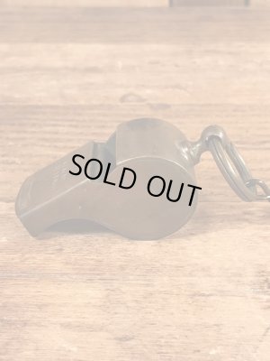 ミリタリー物のブラス製のビンテージ呼び笛