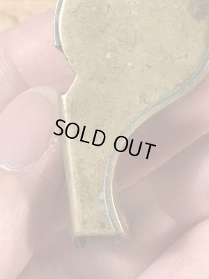 ミリタリー物の真鍮製のヴィンテージホイッスル