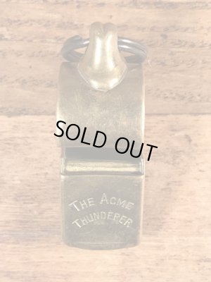 The Acme Thundererの真鍮製のビンテージの笛