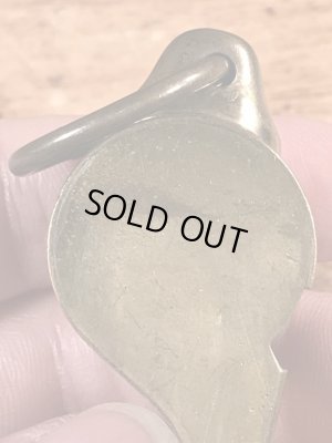 The Acme Thundererのミリタリー物のビンテージの笛