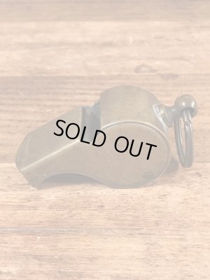 ミリタリー物の真鍮製のヴィンテージホイッスル