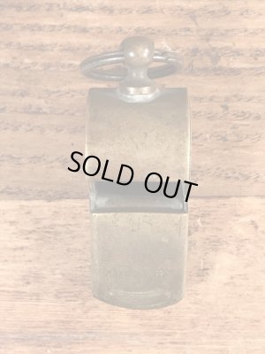 ミリタリー物のブラス製のビンテージの笛