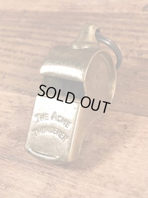 The Acme Thundererの真鍮製のビンテージの笛