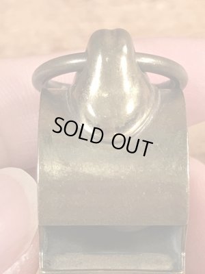 The Acme Thundererのミリタリー物のビンテージの笛