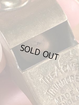 The Acme Thundererのミリタリー物のビンテージの笛