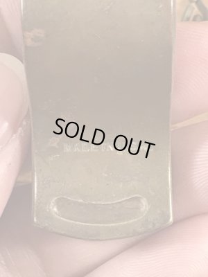 ミリタリー物のブラス製のビンテージ呼び笛