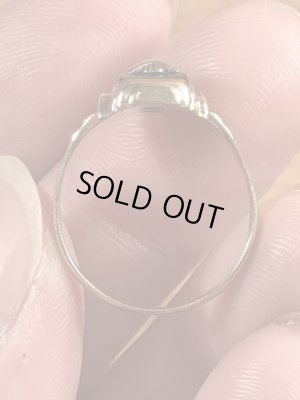 1943年のゴールドのヴィンテージスクールリング