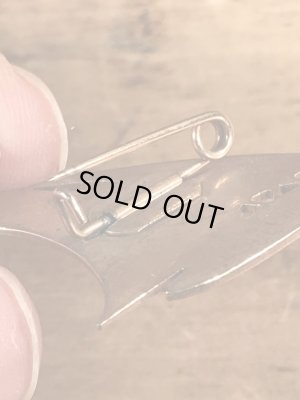 U.S.Navyのボート型のヴィンテージピンズ