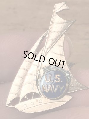 U.S.Navyのボート型のヴィンテージピンズ
